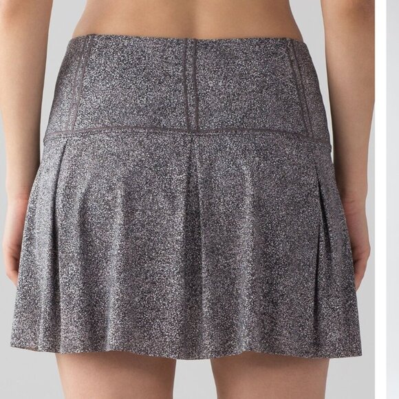 Lululemon Lost In Pace Skirt Sea Spray Alpine White Dark Chrome / Black Size 4 - Picture 2 of 8